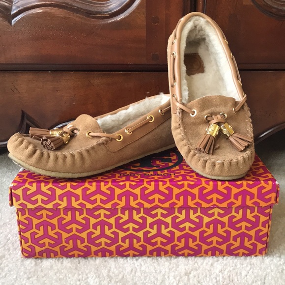 Tory Burch Dee Dee Suede & Shearling Moccasin Slippers - Picture 3 of 15